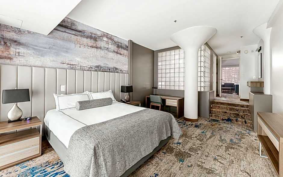 Atheneum Suite Hotel