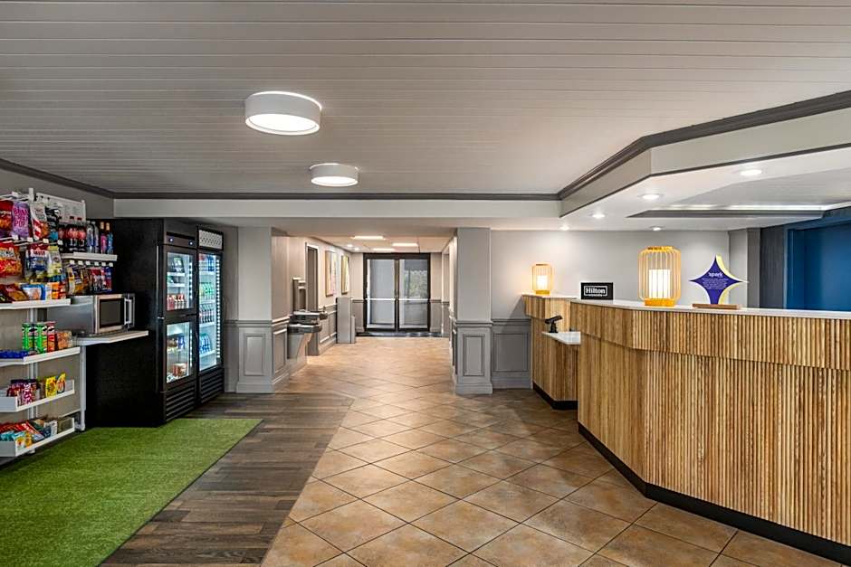 Spark by Hilton Sarasota Siesta Key Gateway