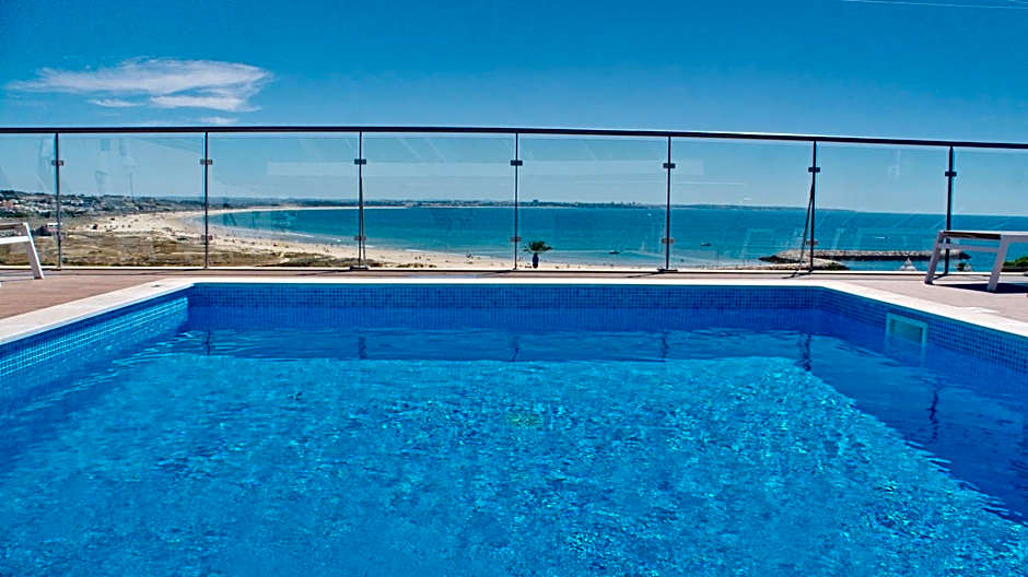 Topcity Hostel & Suites