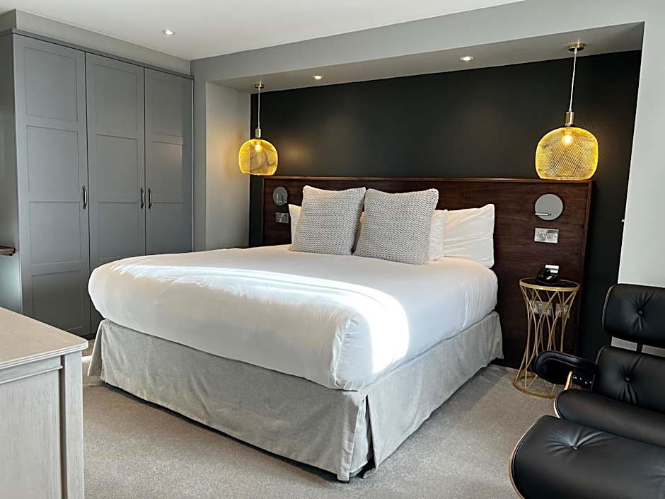 Photo 1 of 6 of Signature Suite