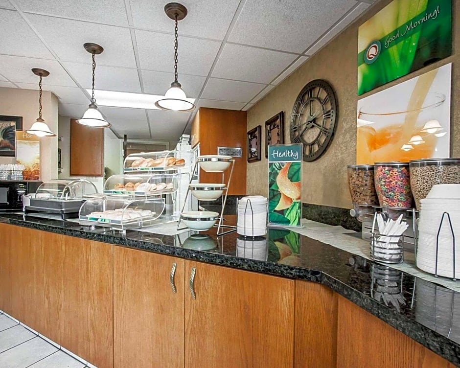 Quality Inn & Suites North Springfield