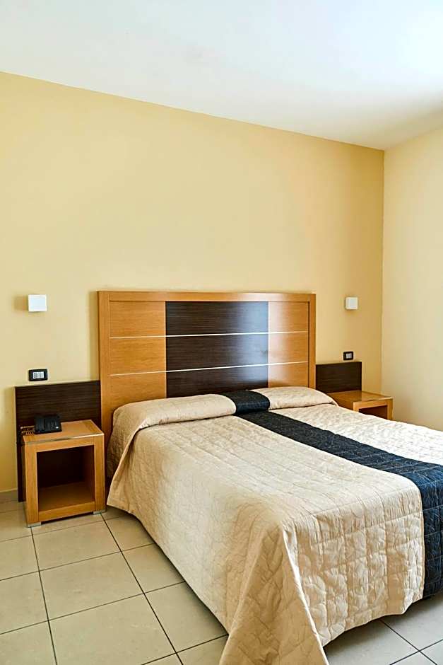 Ticho's Greenblu Hotel