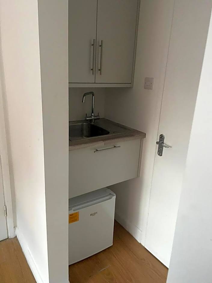 Modern Studio Apartments in Bromley, Greater London near Tesco and Sundridge Park Station