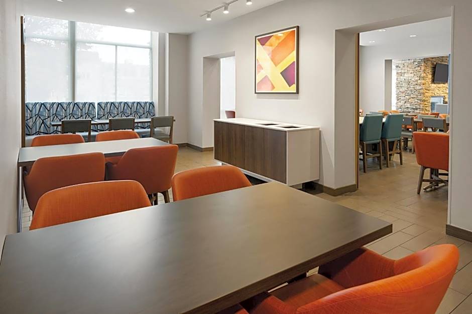 Holiday Inn Express Philadelphia Penn's Landing By IHG