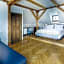 Hotel At the Golden Scissors