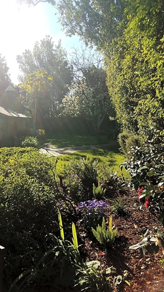 Kaleidoscope Inn & Gardens