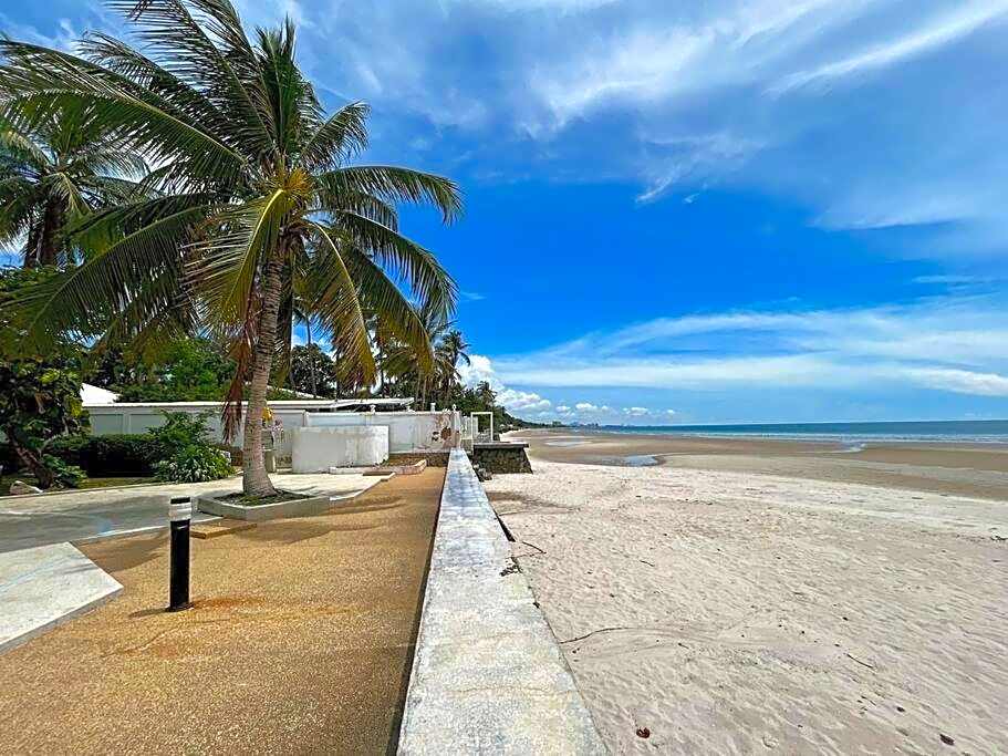 Seaview 2 bed in the heart of Hua Hin - BP2