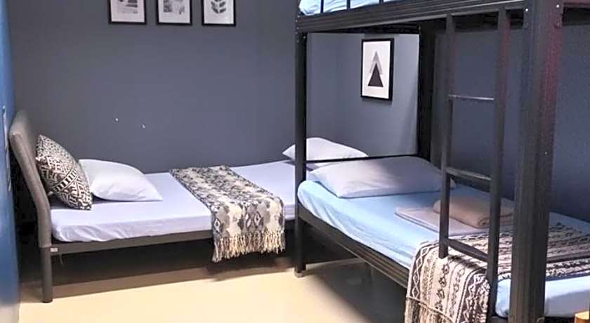 The Stopover Hostel - Mactan