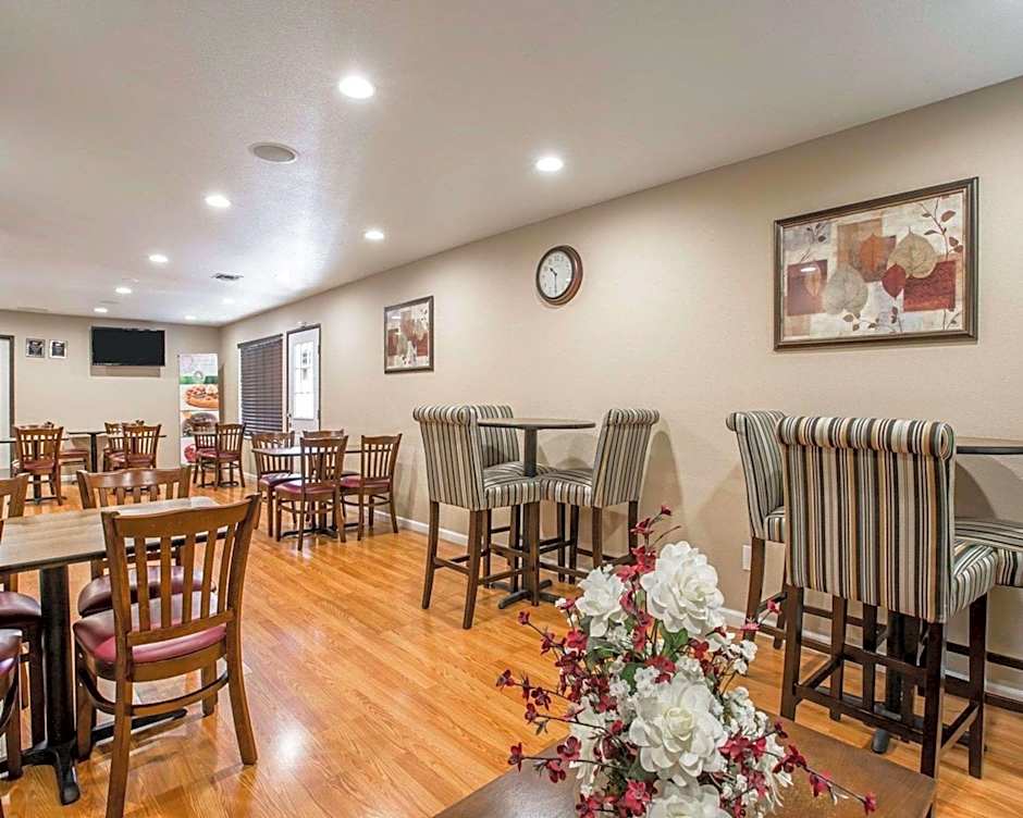 Quality Inn & Suites Woodland