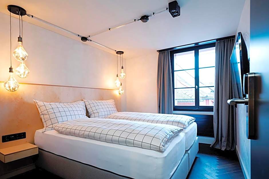 The Lubo - self check-in