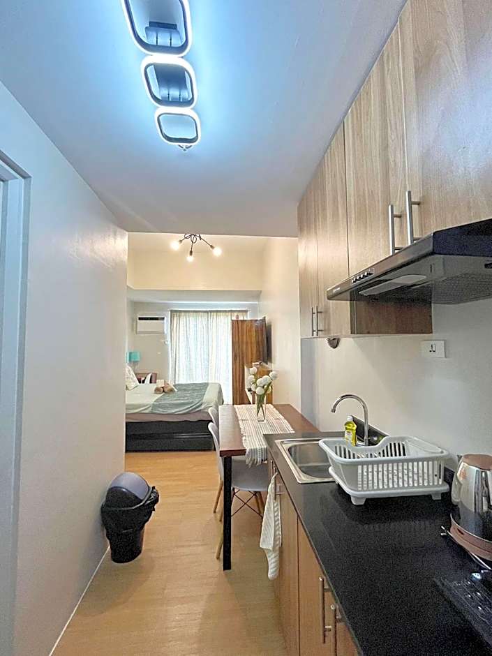 Best Condo Studio 24th Floor The Loop Tower CDO Lucky 4