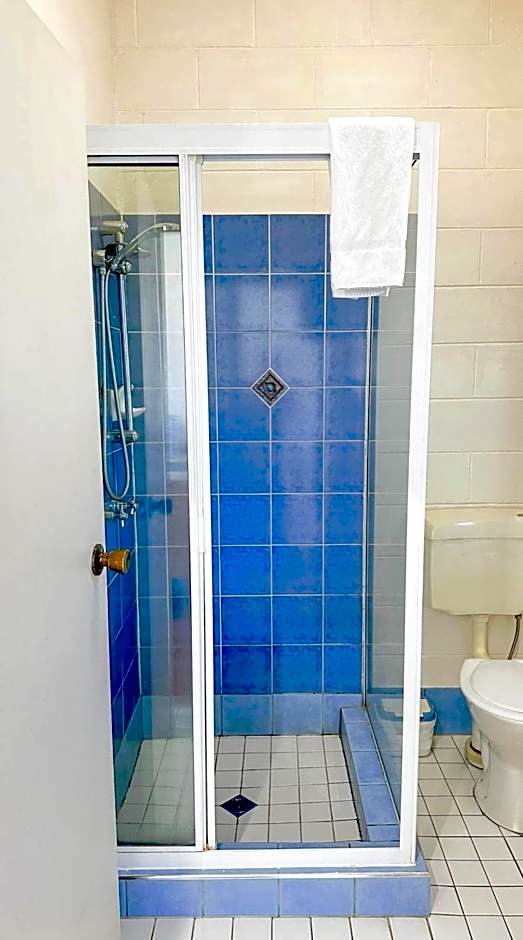 Birch Motel Bowen Previously Known as Bowen Arrow Motel