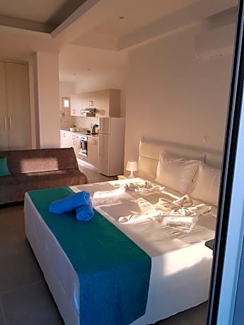 Deluxe Suite with Sea View