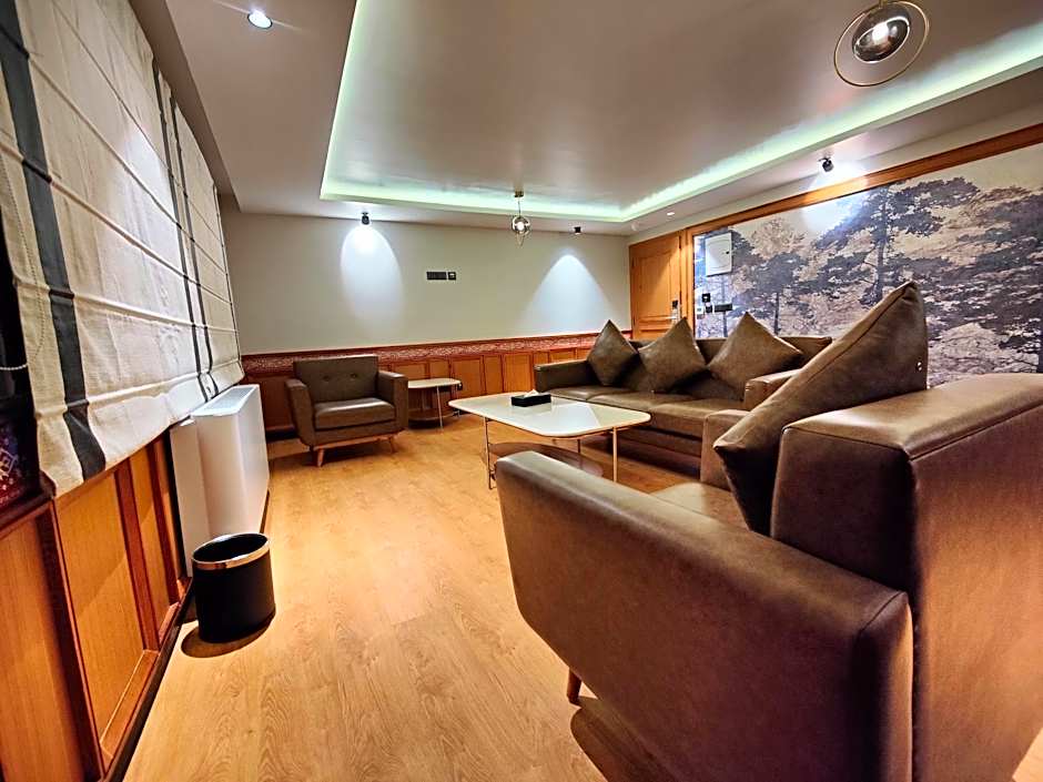 The Vale Lodge Pahalgam