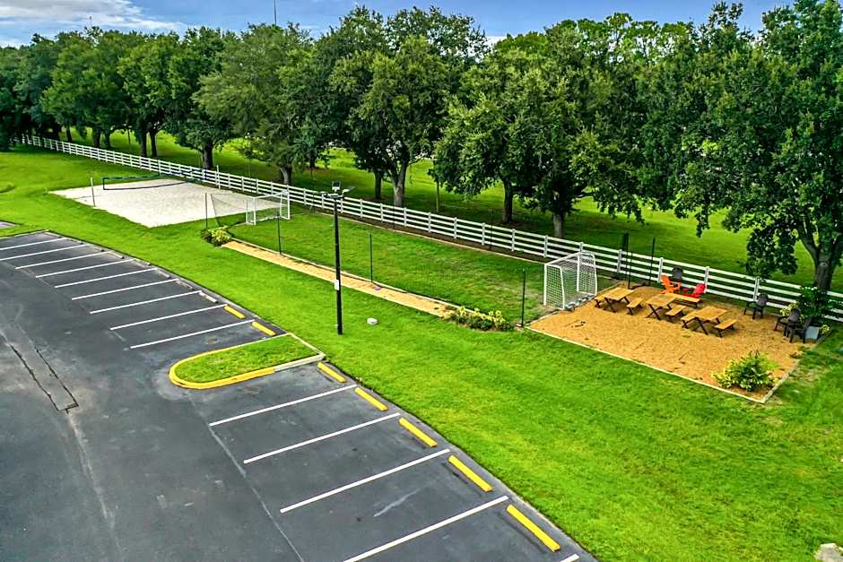 Pet Friendly in Orlando area near Disney