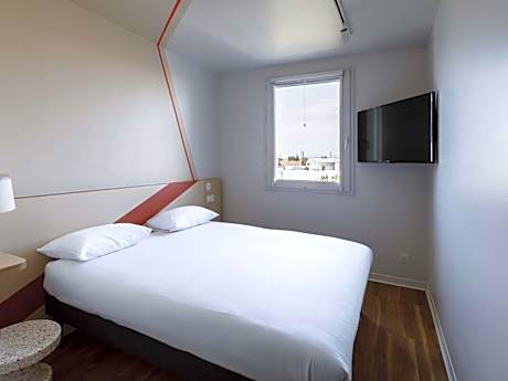 Accessible King Room