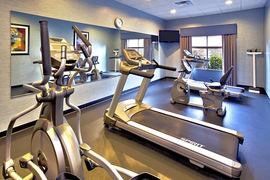 Holiday Inn Express & Suites Oak Ridge By IHG