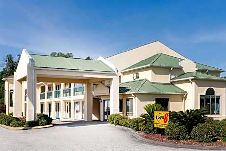 Super 8 by Wyndham Brunswick South/I-95