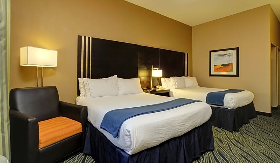 Holiday Inn Express Hotel & Suites Midwest City
