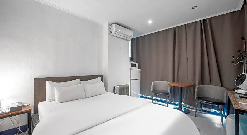 Pacific7 Hotel
