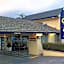 Country Plaza Motel