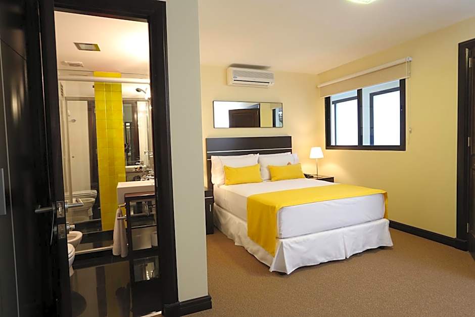 Puerto Mercado Hotel