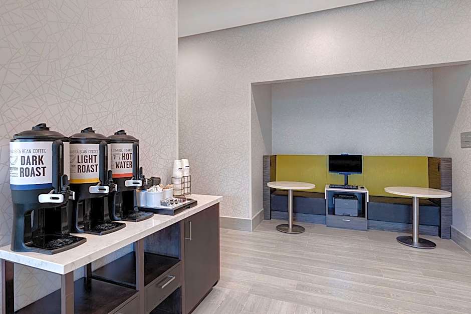 Hampton Inn By Hilton & Suites Burlington, Ontario