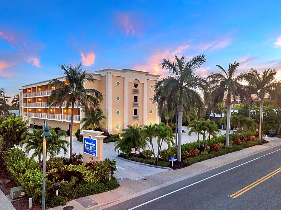 Hutchinson Island Hotel and Suites