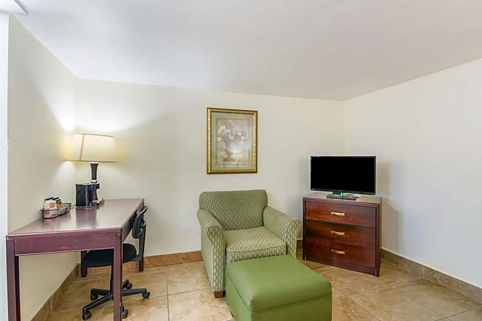 Rodeway Inn Weedsport