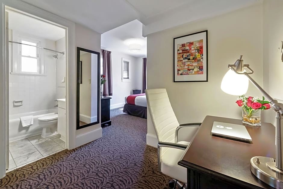 Artmore Hotel