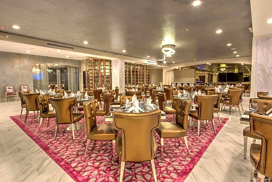 DoubleTree by Hilton Houston Brookhollow