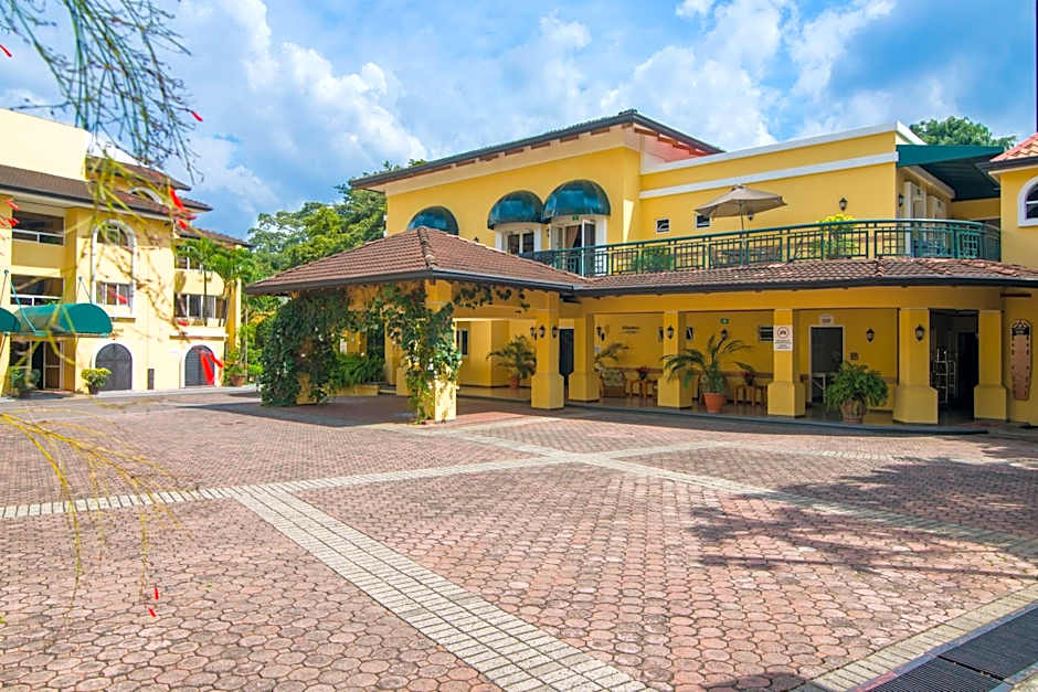 Apartotel & Suites Villas del Rio