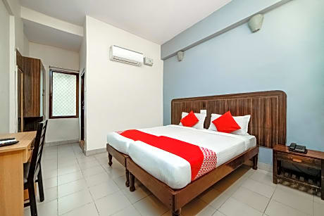 OYO Flagship 26760 Paradise Circle