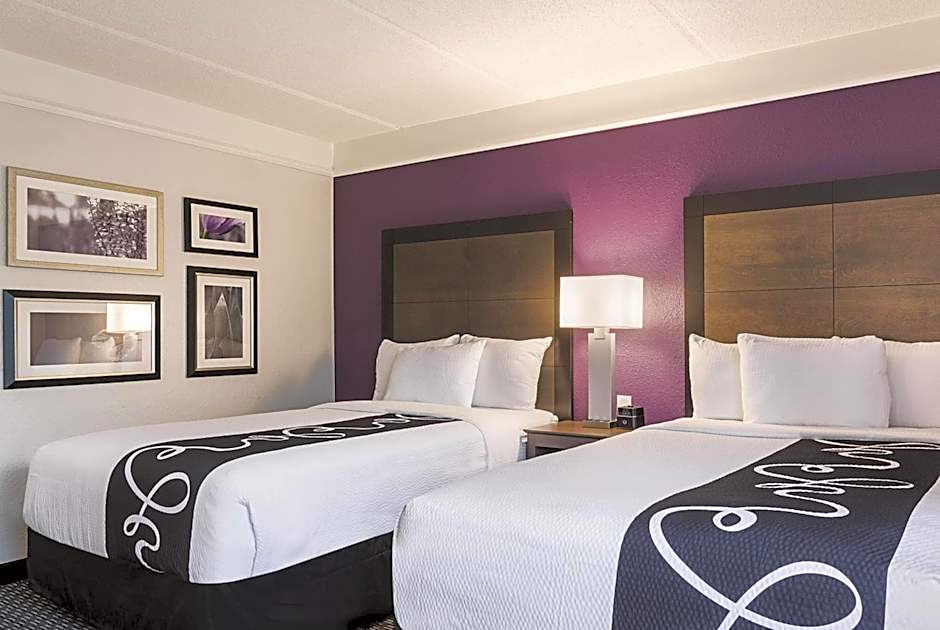 La Quinta Inn & Suites by Wyndham Atlanta Perimeter Medical Center