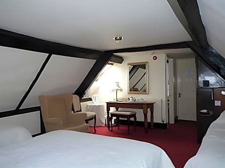 Double Room with Private Bathroom