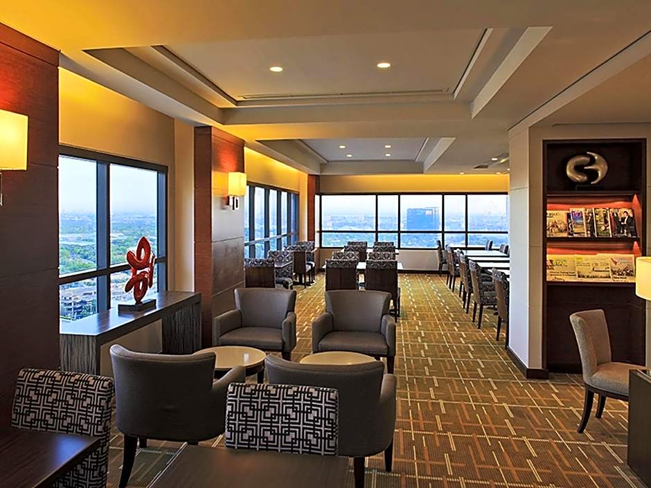Holiday Inn & Suites Makati By IHG