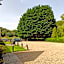 Little Foxes Hotel & Gatwick Airport Parking