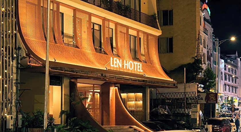 Len Hotel
