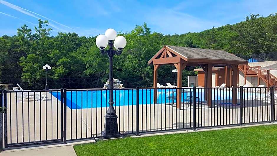 Rockwood Condos on Table Rock Lake With Boat Slips