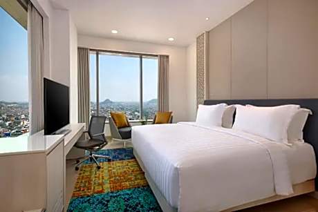 Deluxe View Room, Panoramic Scenery, Hollywood Bed