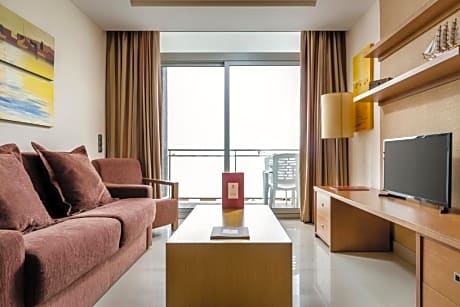 SUITE WITH TWO BEDROOMS (3 ADULTS + 3 CHLDREN)