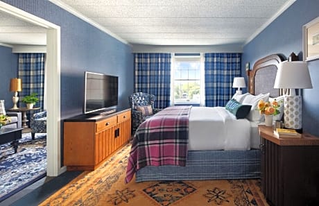 Graduate King Suite