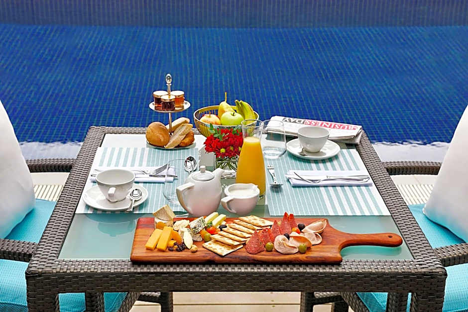 Legend Hotel Lagos Airport, Curio Collection By Hilton