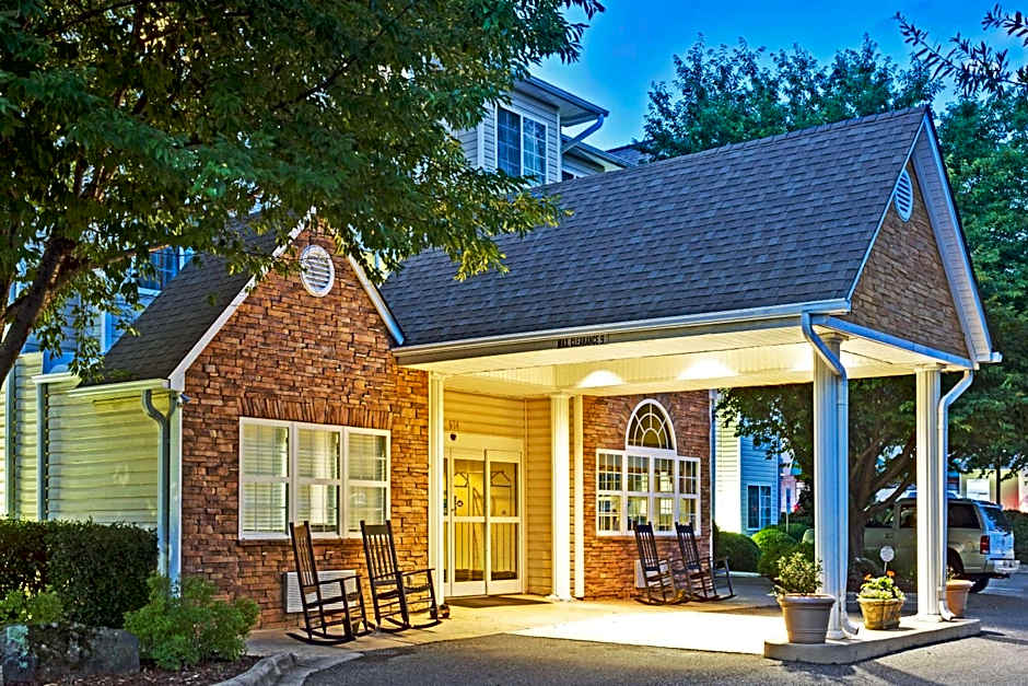 Microtel Inn & Suites By Wyndham Cherokee