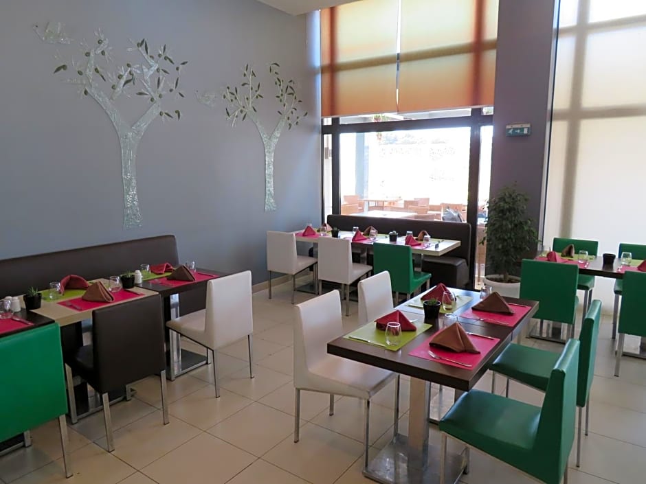 Ibis Oran Les Falaises