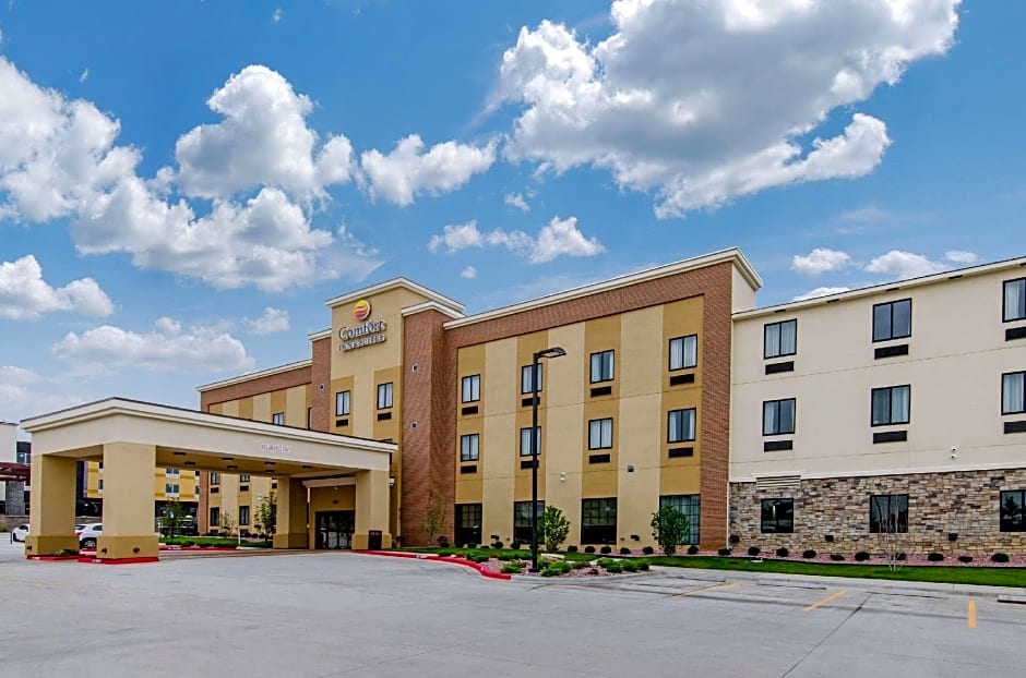 Comfort Inn & Suites Shawnee - Kansas City