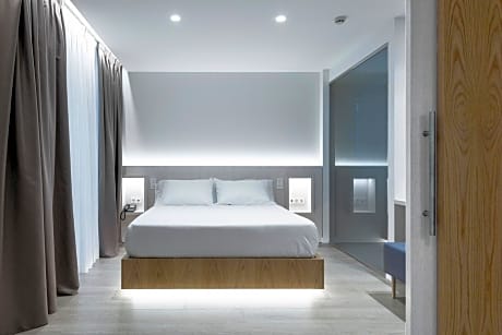 Junior Suite with Sea View (3adults)