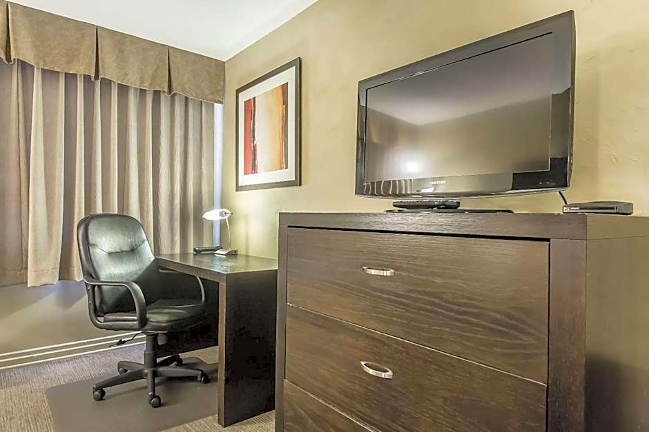 Quality Hotel & Conference Centre