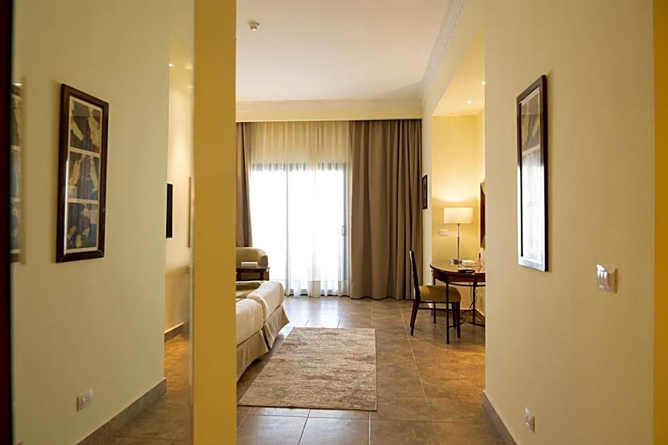 Swiss Inn Plaza Hotel