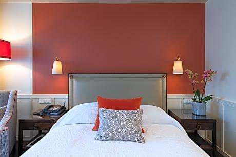 Deluxe Lake Single Room